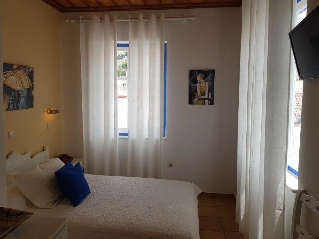 Hotel Ippokampos Hydra  Esterno foto
