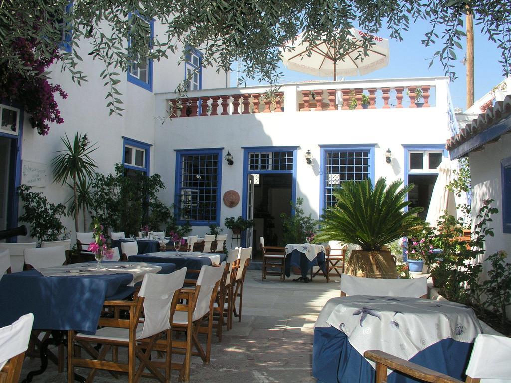 Hotel Ippokampos Hydra  Esterno foto