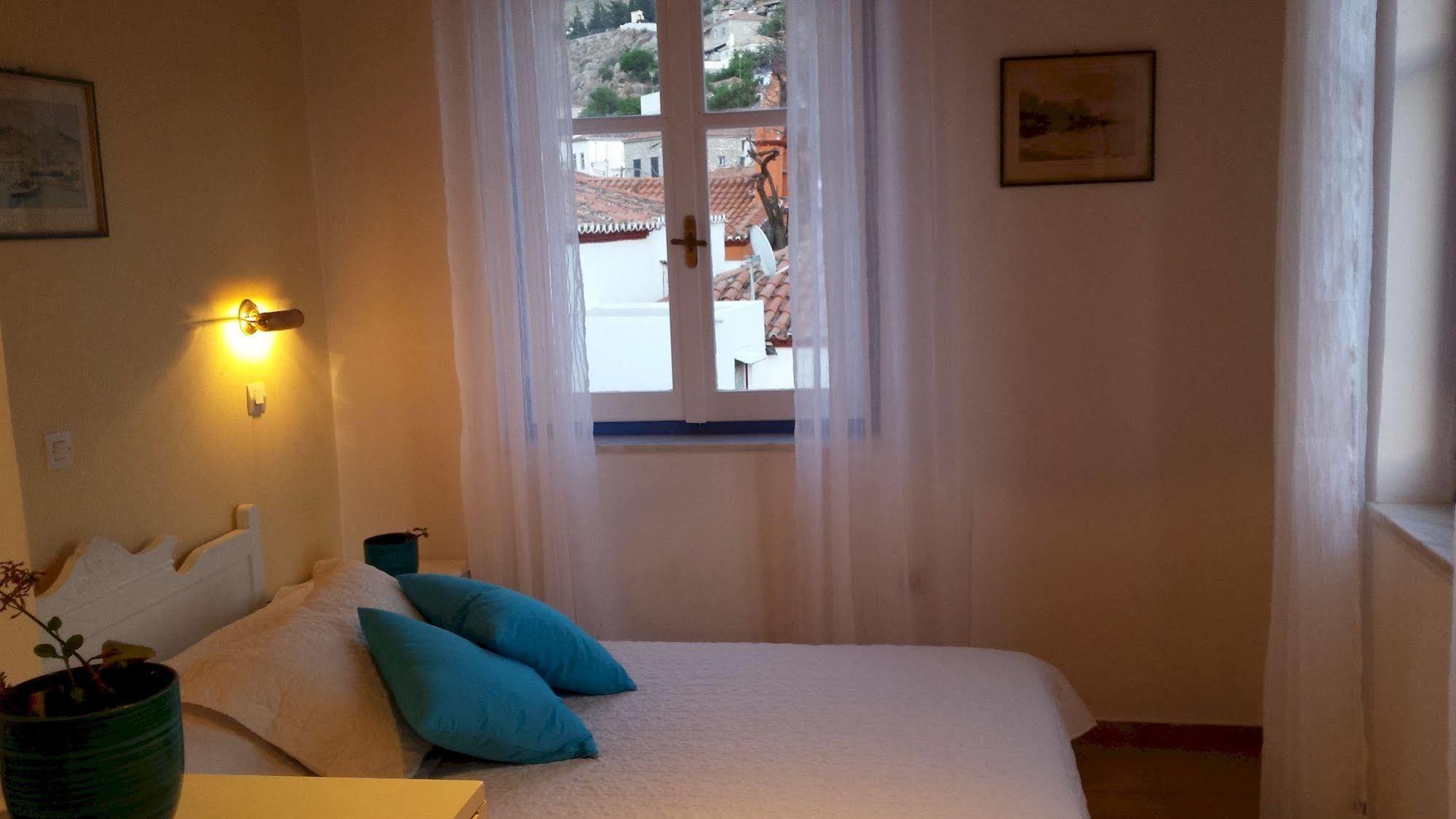 Hotel Ippokampos Hydra  Esterno foto